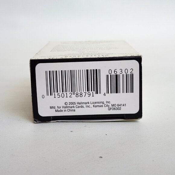 Hallmark Keepsake Hauntington Collection: Cass Taspell Halloween Ornament. - Picture 2 of 12